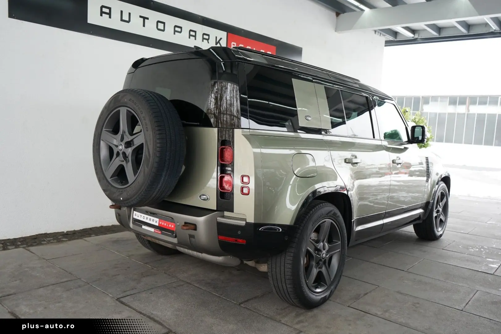LAND ROVER Defender 110 X-Dynamic SE PANO 14W 360 CAM 20z