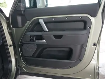 LAND ROVER Defender 110 X-Dynamic SE PANO 14W 360 CAM 20z