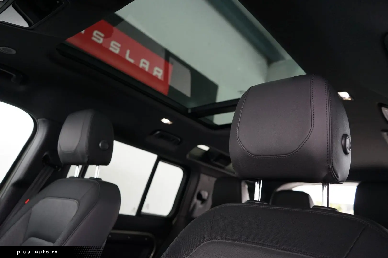 LAND ROVER Defender 110 X-Dynamic SE PANO 14W 360 CAM 20z