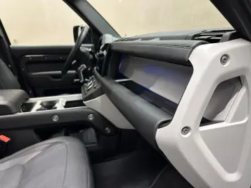 LAND ROVER Defender 110 X-Dynamic HSE  1. HAND PANO MEMORY