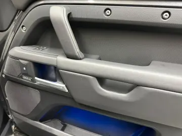 LAND ROVER Defender 110 X-Dynamic HSE  1. HAND PANO MEMORY