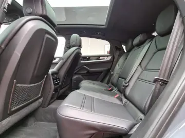 Porsche Cayenne S Coupe V8