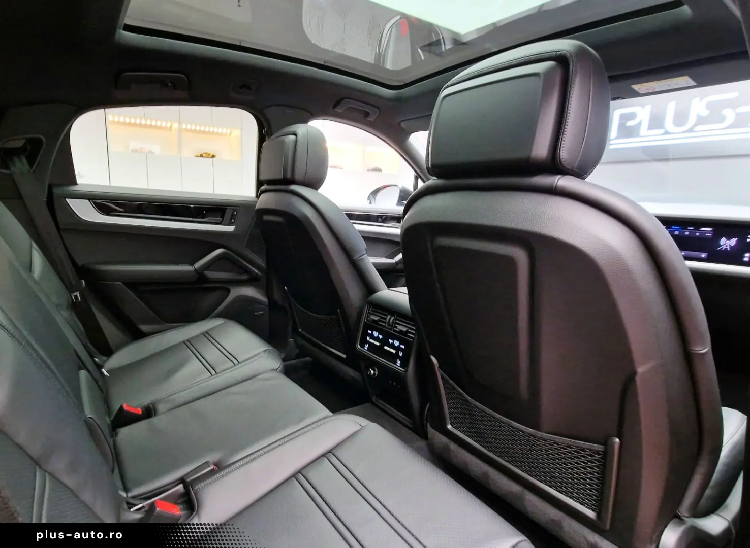 Porsche Cayenne S Coupe V8