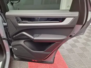 Porsche Cayenne S Coupe V8