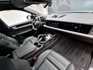 Porsche Cayenne S Coupe V8