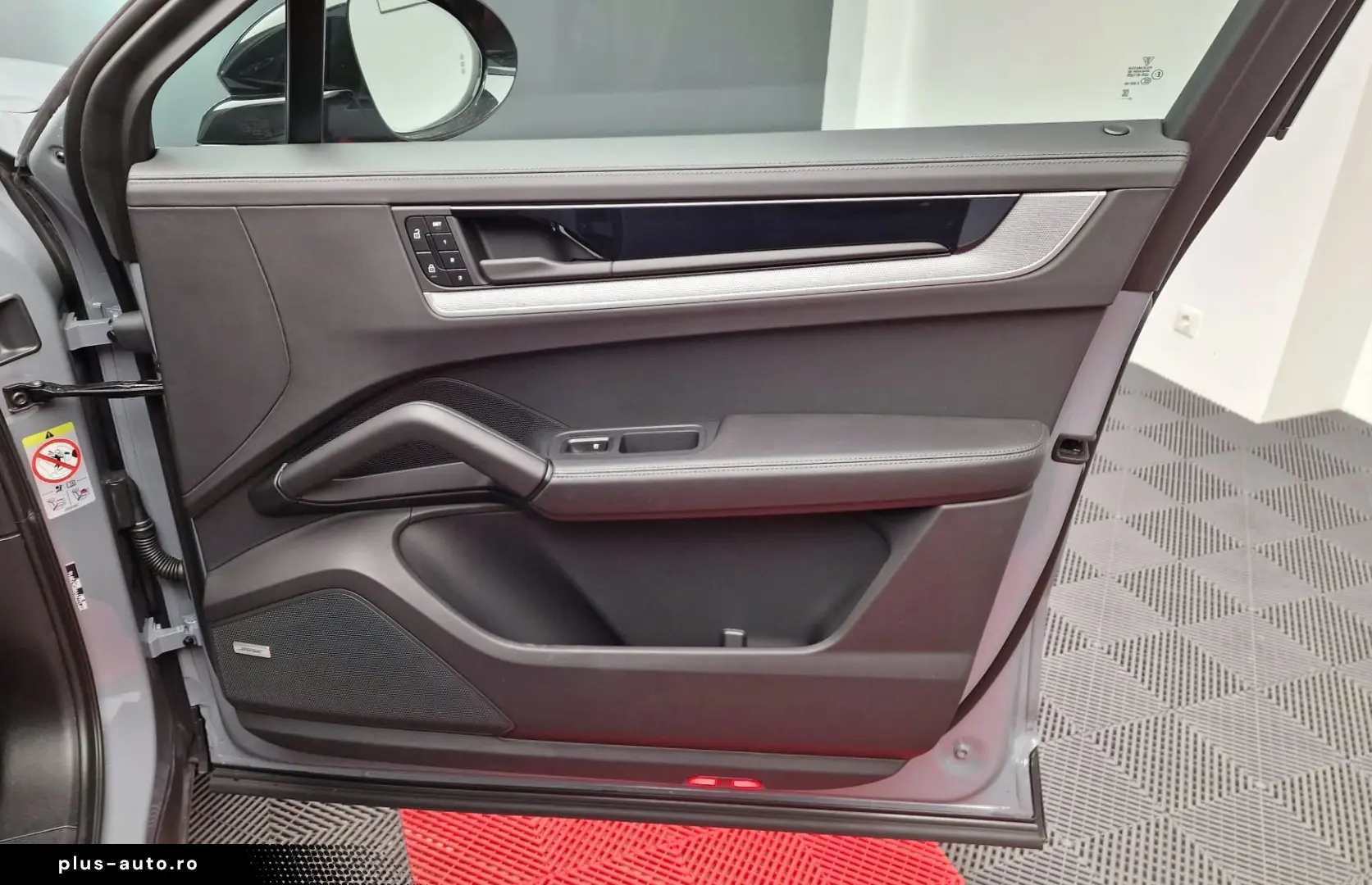 Porsche Cayenne S Coupe V8