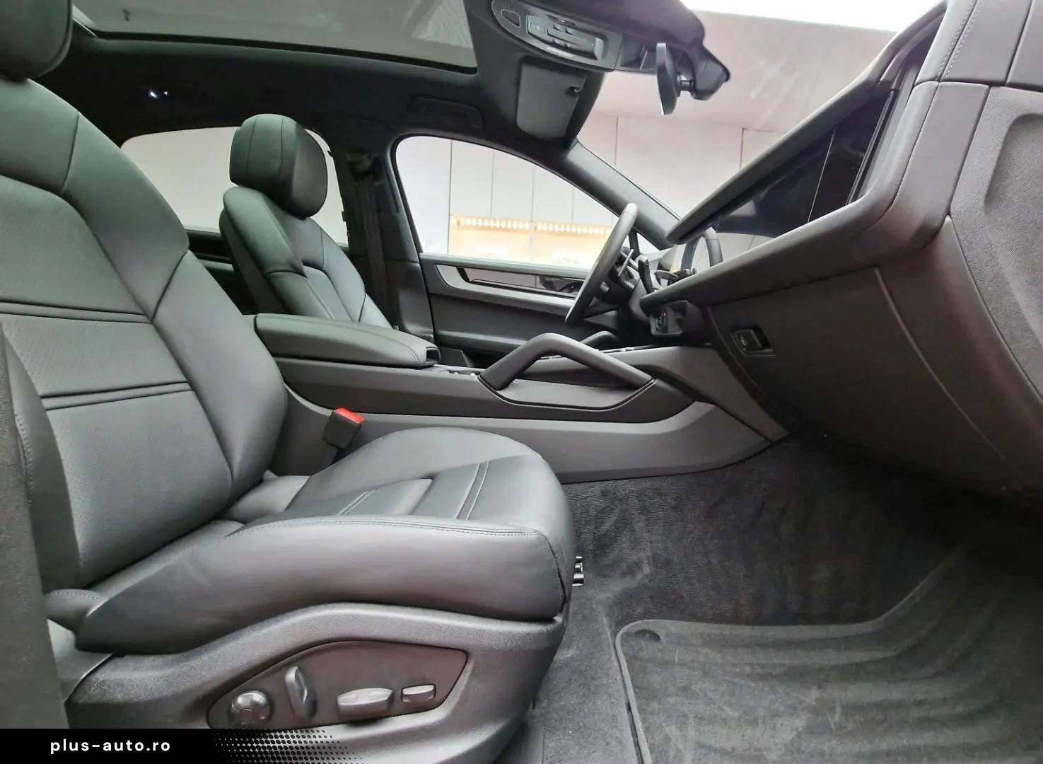 Porsche Cayenne S Coupe V8