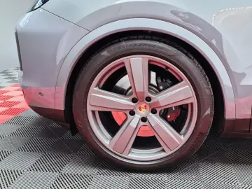 Porsche Cayenne S Coupe V8