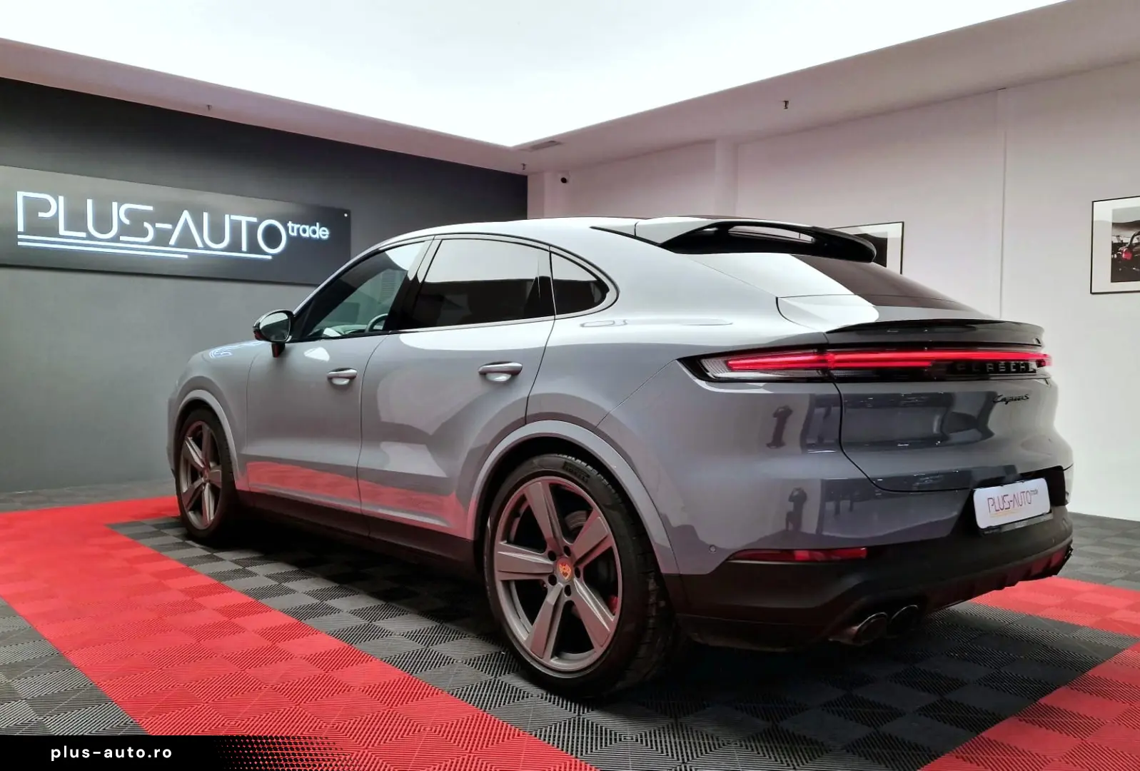 Porsche Cayenne S Coupe V8