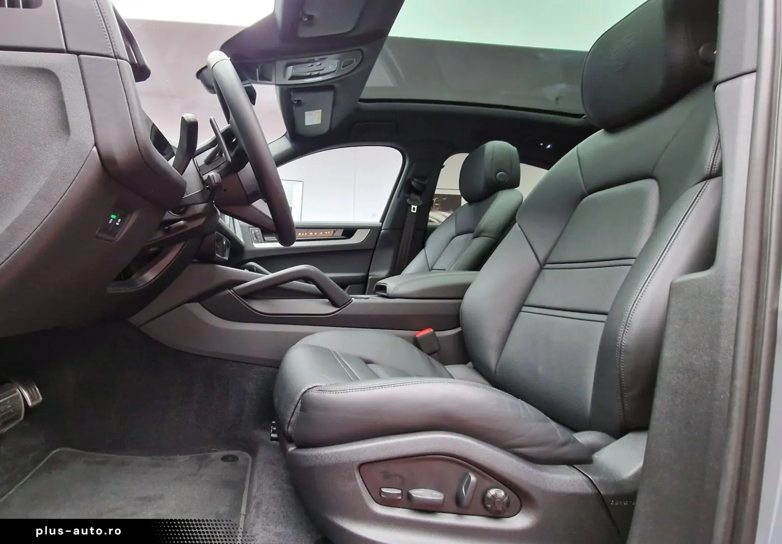 Porsche Cayenne S Coupe V8