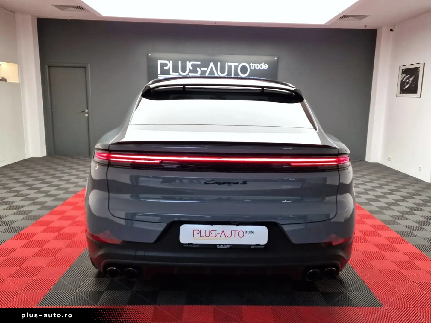 Porsche Cayenne S Coupe V8