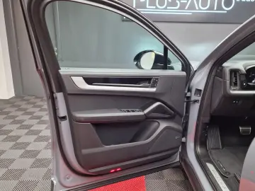 Porsche Cayenne S Coupe V8