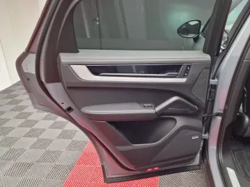 Porsche Cayenne S Coupe V8