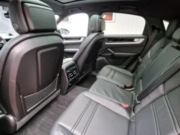 Porsche Cayenne S Coupe V8