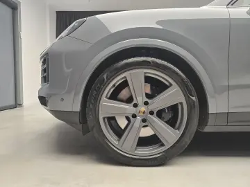 Porsche Cayenne S Coupe V8