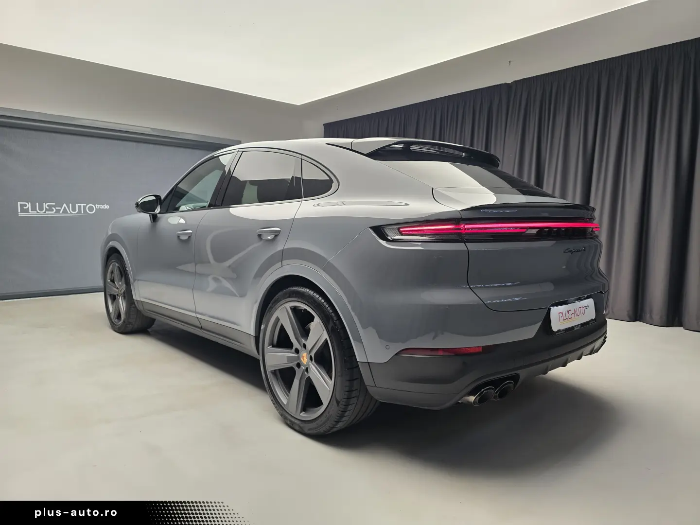 Porsche Cayenne S Coupe V8