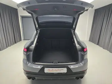 Porsche Cayenne S Coupe V8