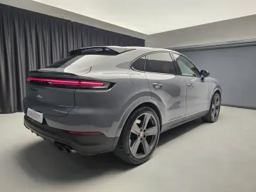 Porsche Cayenne S Coupe V8
