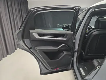 Porsche Cayenne S Coupe V8