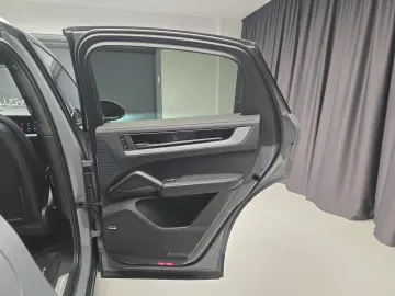 Porsche Cayenne S Coupe V8