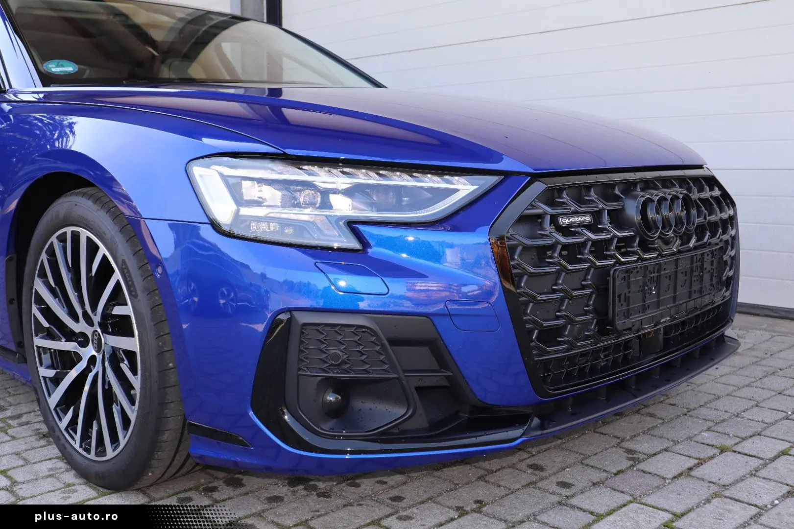 AUDI A8L 60 TFSIe EXCLUSIVE S-LINE