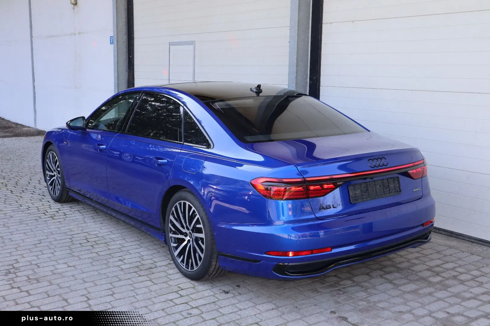 AUDI A8L 60 TFSIe EXCLUSIVE S-LINE