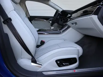 AUDI A8L 60 TFSIe EXCLUSIVE S-LINE