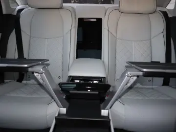 AUDI A8L 60 TFSIe EXCLUSIVE S-LINE