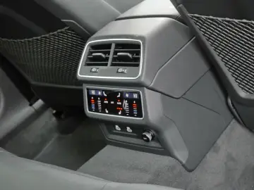 AUDI RS 6 Performance Matrix B&O Massage HuD