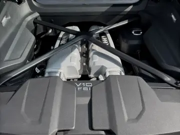 AUDI R8 Coupe 5.2 FSI RWD PERFORMANCE