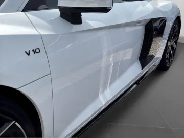 AUDI R8 Coupe 5.2 FSI RWD PERFORMANCE