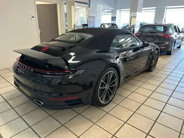 PORSCHE 992 Carrera Cabriolet Sportabgas SPORTSITZ-Plus