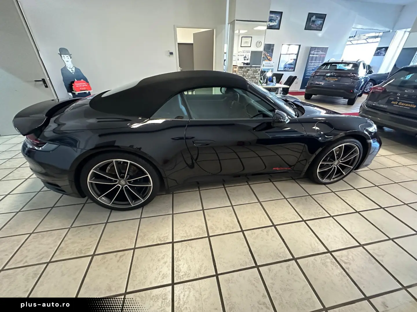 PORSCHE 992 Carrera Cabriolet Sportabgas SPORTSITZ-Plus