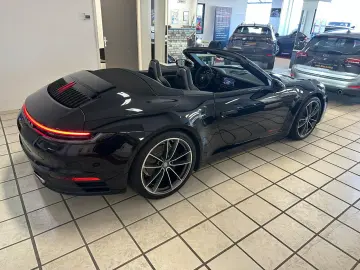 PORSCHE 992 Carrera Cabriolet Sportabgas SPORTSITZ-Plus