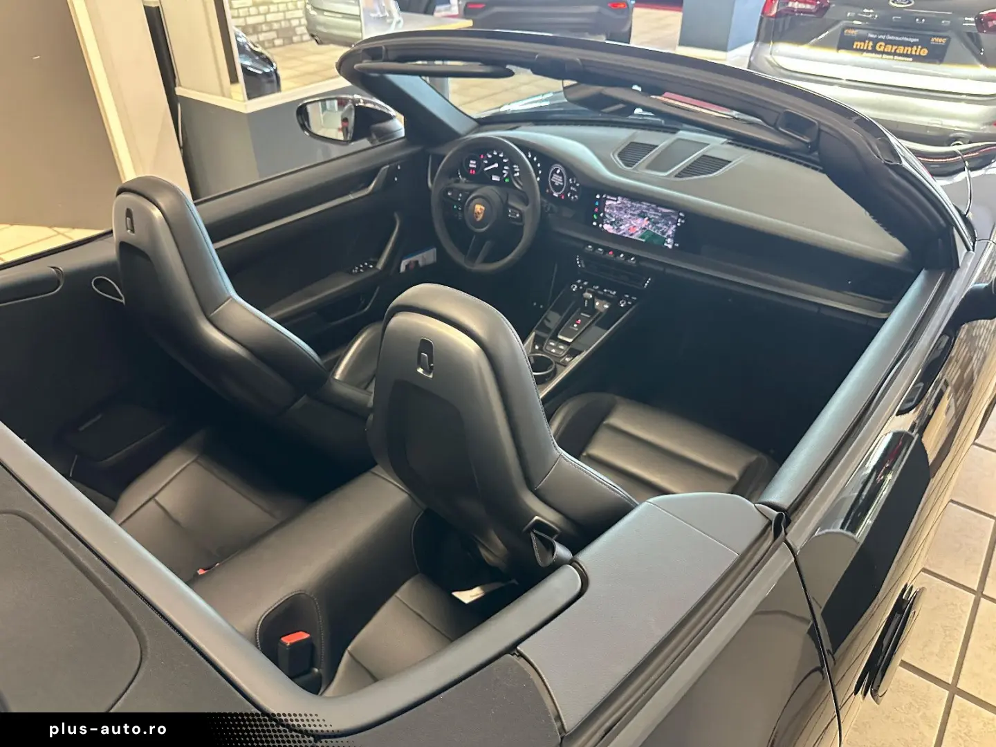 PORSCHE 992 Carrera Cabriolet Sportabgas SPORTSITZ-Plus