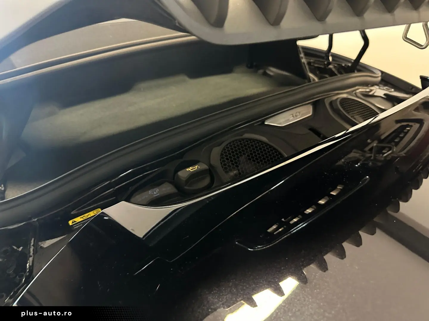 PORSCHE 992 Carrera Cabriolet Sportabgas SPORTSITZ-Plus