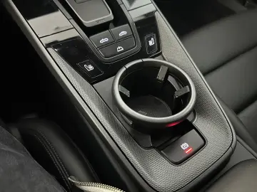 PORSCHE 992 Carrera Cabriolet Sportabgas SPORTSITZ-Plus