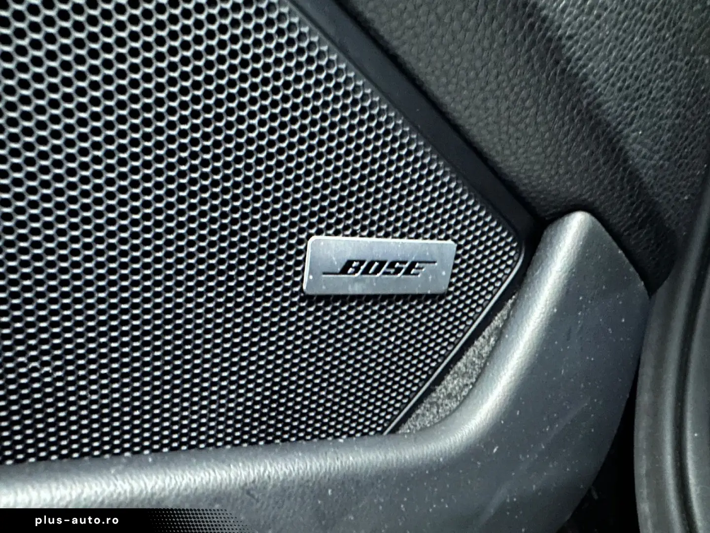 PORSCHE 992 Carrera Cabriolet Sportabgas SPORTSITZ-Plus