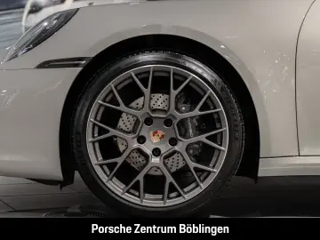 PORSCHE 992 911 Carrera Sportabgas BOSE Rückfahrkamera
