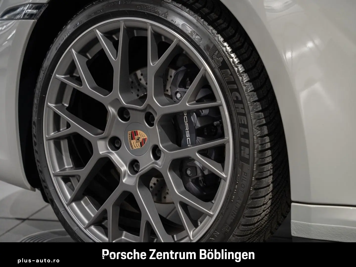 PORSCHE 992 911 Carrera Sportabgas BOSE Rückfahrkamera