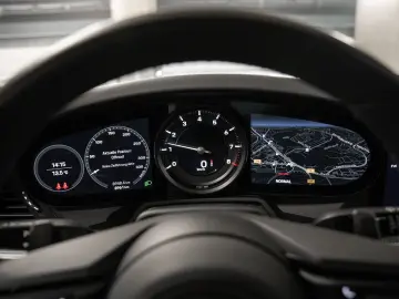 PORSCHE 992 Carrera S BOSE Rückfahrkamera Schiebedach