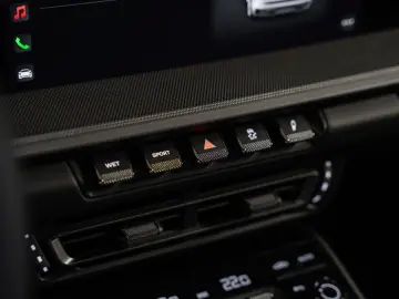 PORSCHE 992 Carrera S BOSE Rückfahrkamera Schiebedach