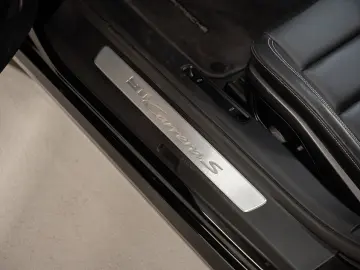 PORSCHE 992 Carrera S BOSE Rückfahrkamera Schiebedach