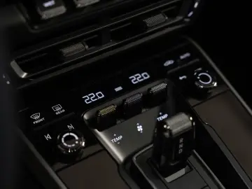 PORSCHE 992 Carrera S BOSE Rückfahrkamera Schiebedach