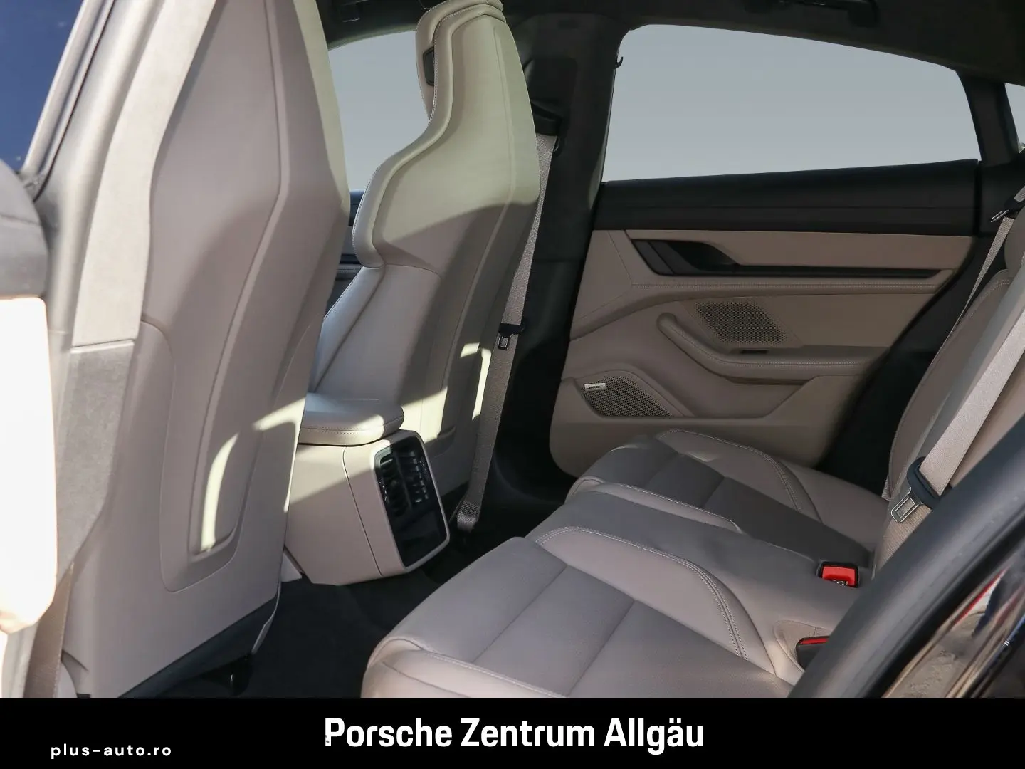 PORSCHE Taycan GTS InnoDrive Surround-View BOSE 21-Zoll