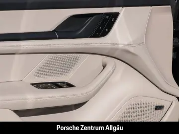 PORSCHE Taycan GTS InnoDrive Surround-View BOSE 21-Zoll