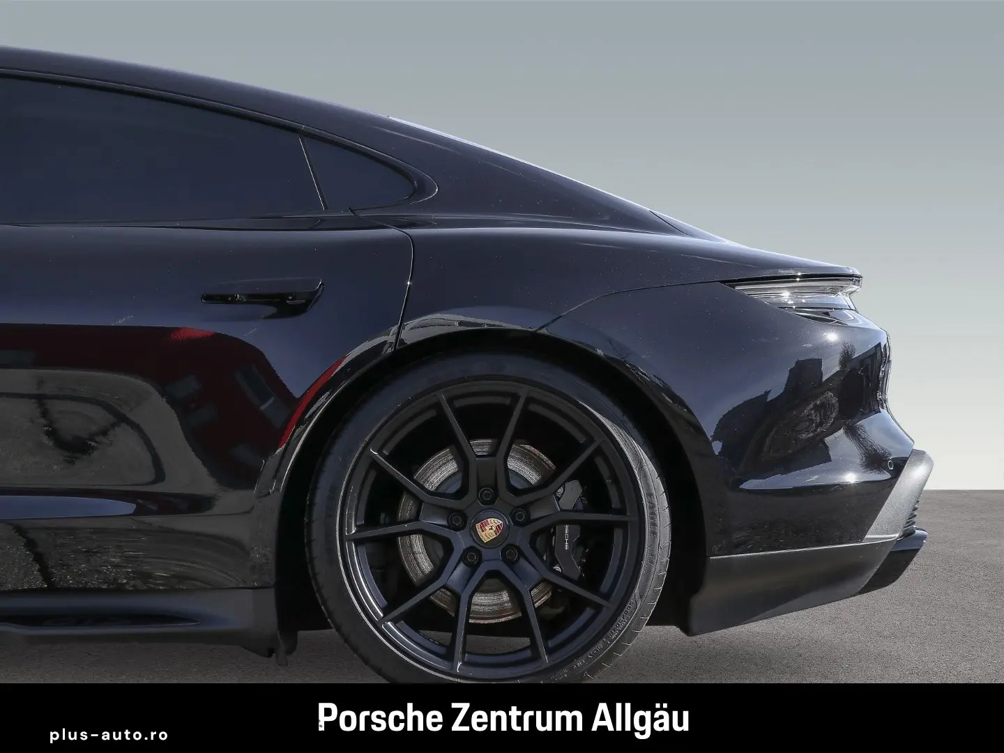 PORSCHE Taycan GTS InnoDrive Surround-View BOSE 21-Zoll