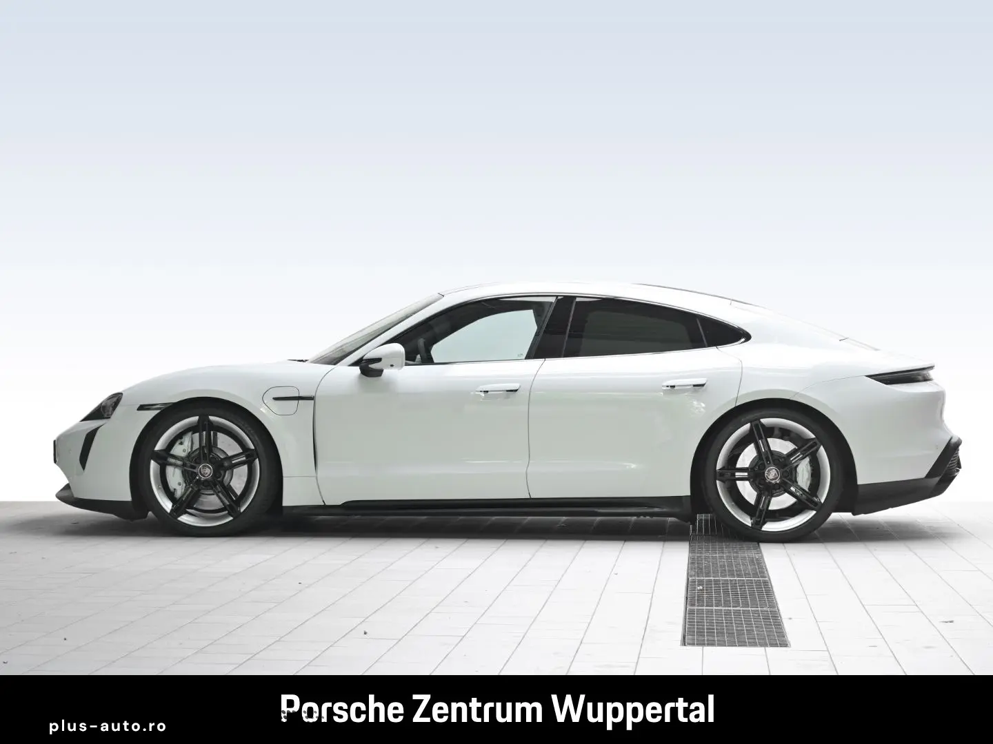 PORSCHE Taycan GTS Head-Up BOSE 21-Zoll Panoramadach