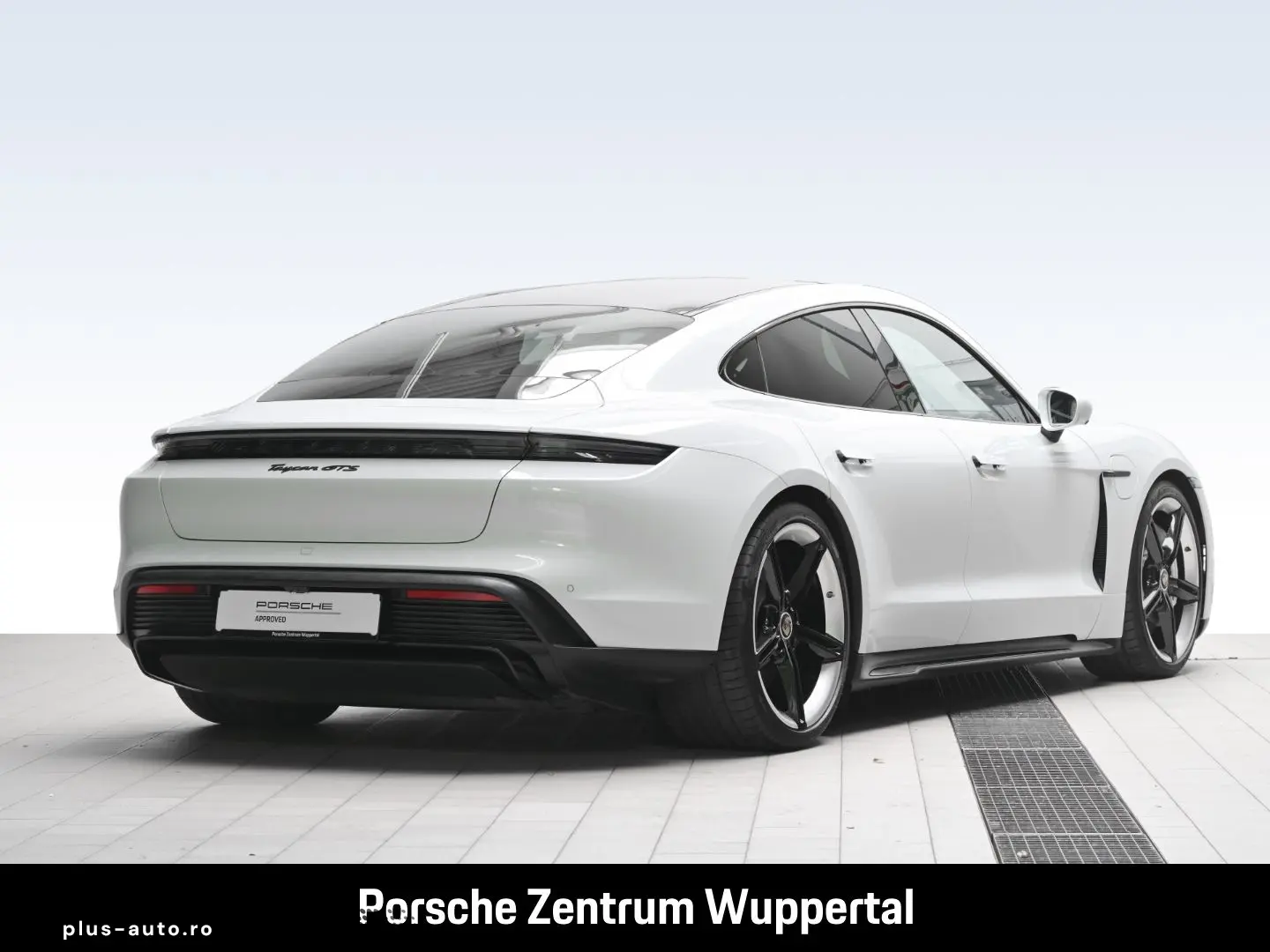 PORSCHE Taycan GTS Head-Up BOSE 21-Zoll Panoramadach
