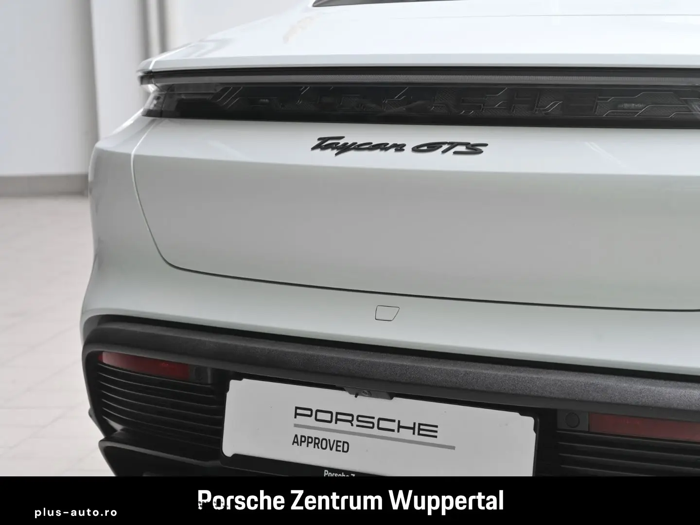 PORSCHE Taycan GTS Head-Up BOSE 21-Zoll Panoramadach